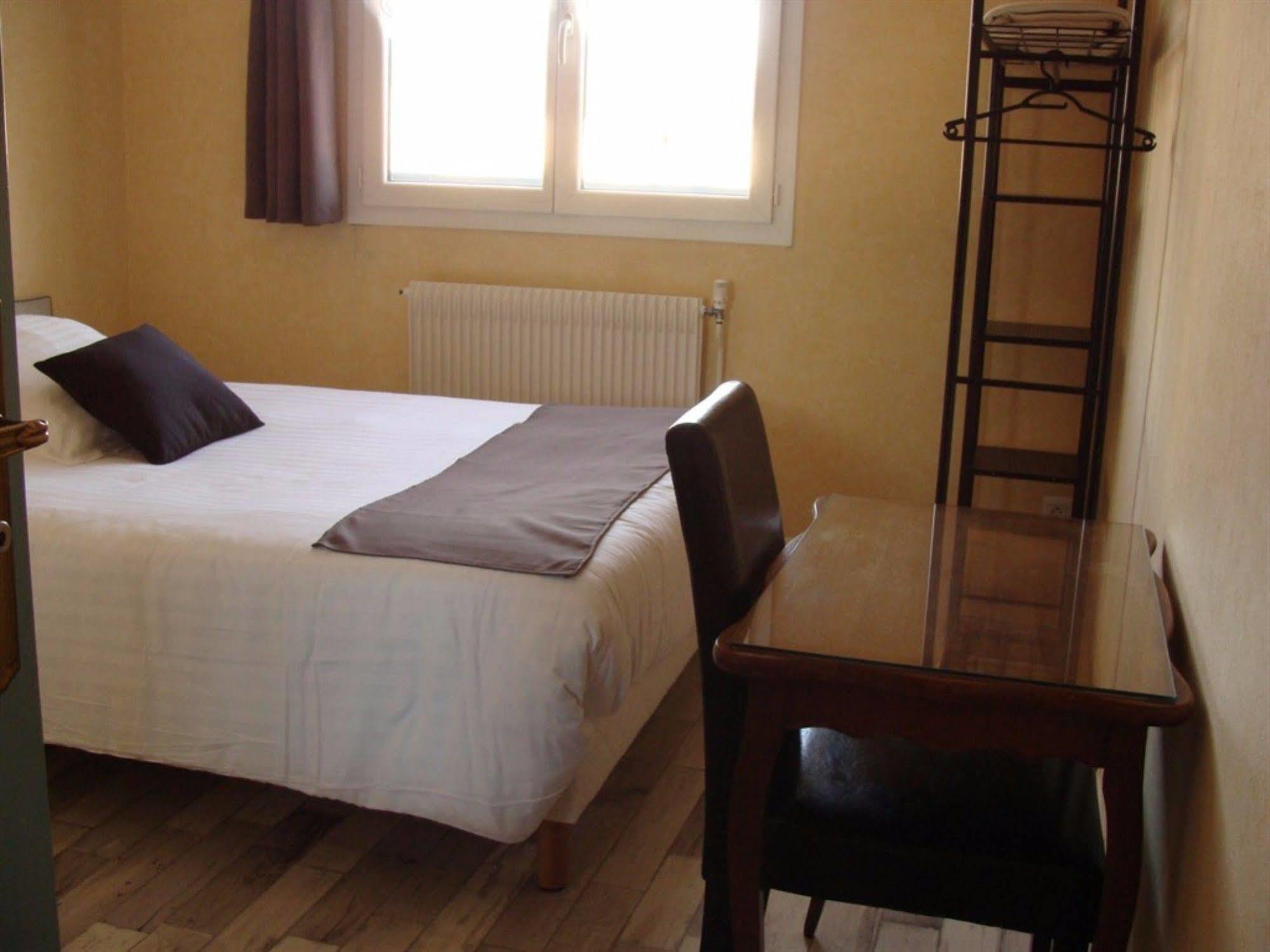 Hotel Le Flaubert Фужер Экстерьер фото