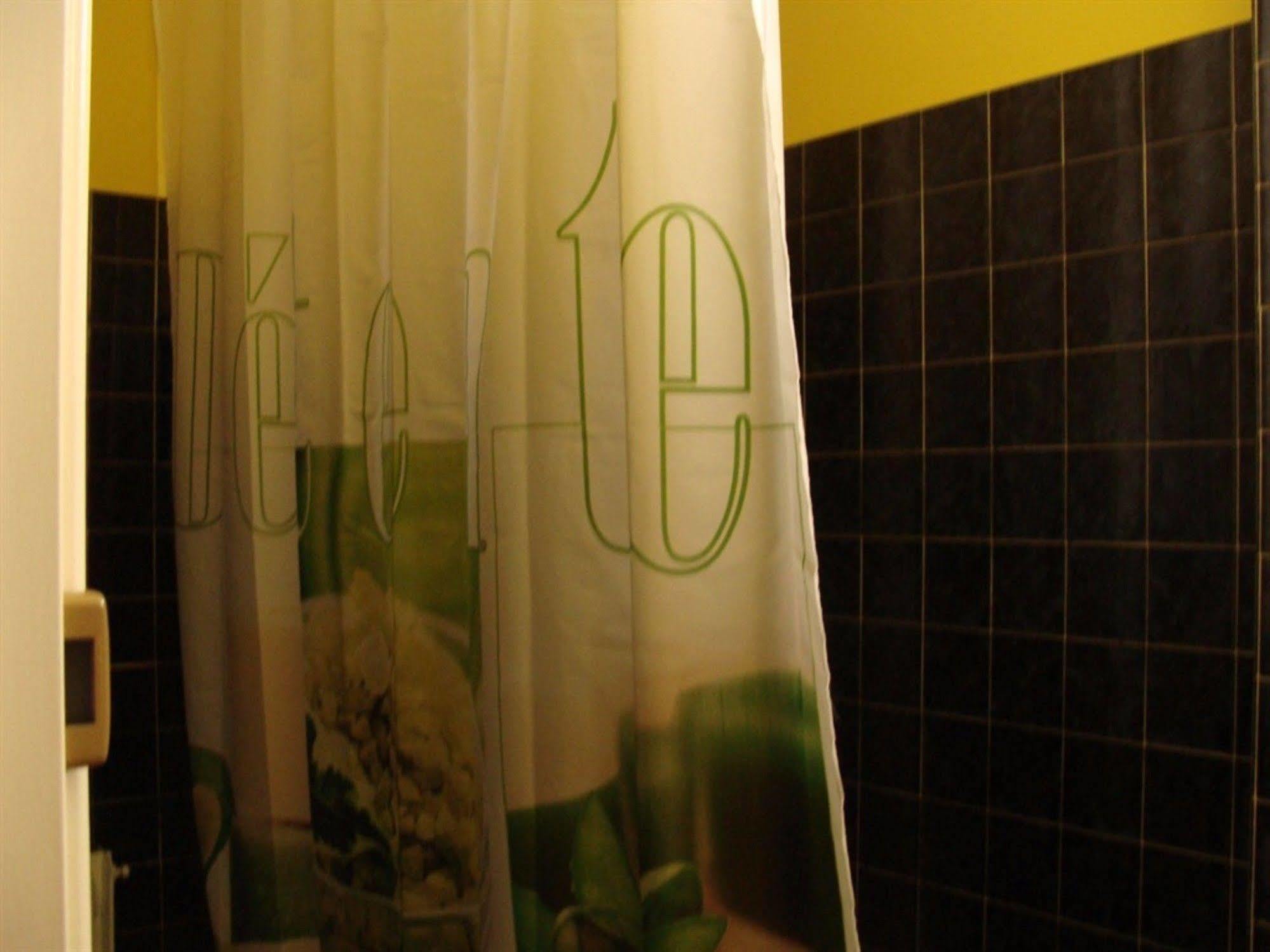 Hotel Le Flaubert Фужер Экстерьер фото
